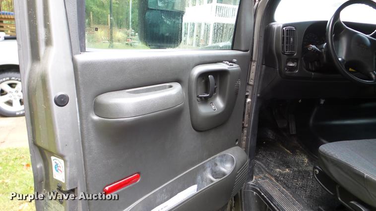 image for item DA8911 2009 GMC C5500 rollback truck