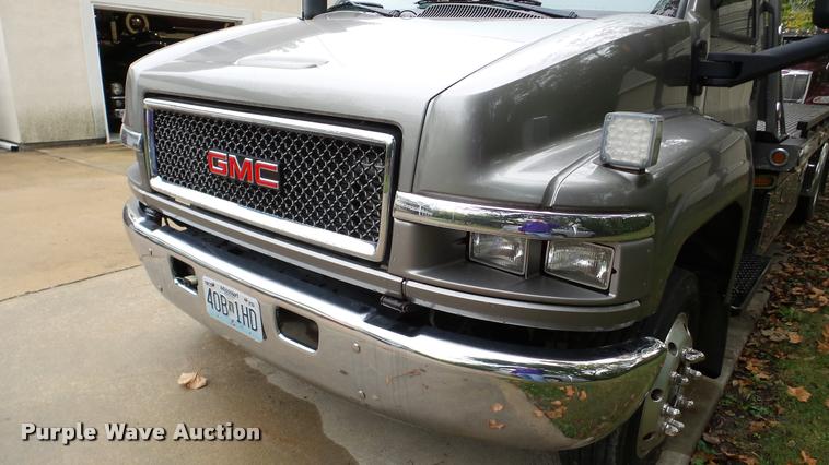 image for item DA8911 2009 GMC C5500 rollback truck