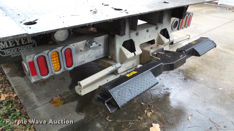 image for item DA8911 2009 GMC C5500 rollback truck