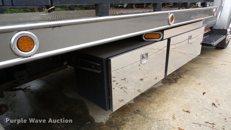 image for item DA8911 2009 GMC C5500 rollback truck