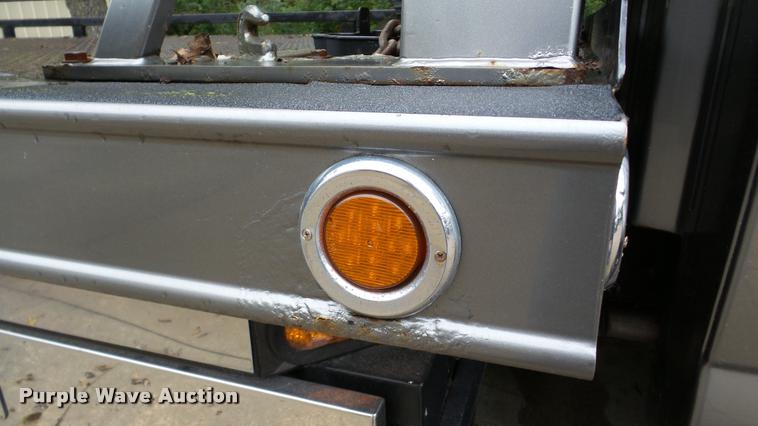 image for item DA8911 2009 GMC C5500 rollback truck