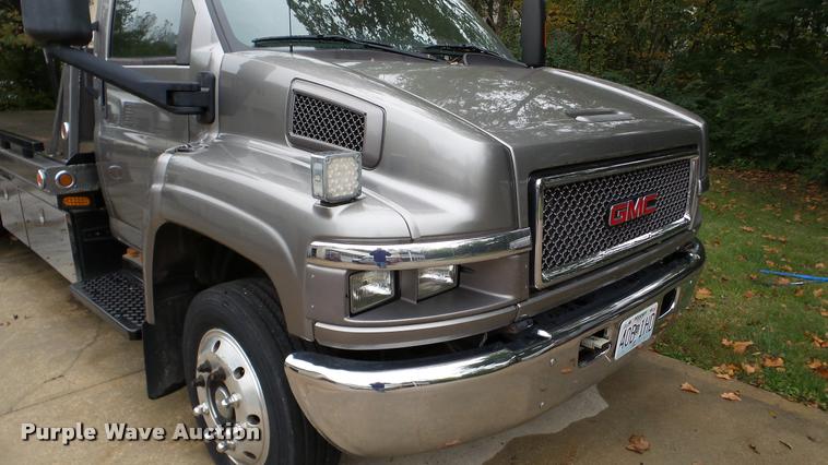 image for item DA8911 2009 GMC C5500 rollback truck