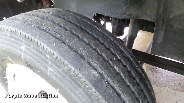 image for item DA8911 2009 GMC C5500 rollback truck