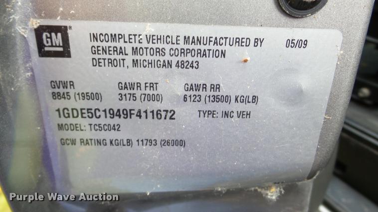 image for item DA8911 2009 GMC C5500 rollback truck