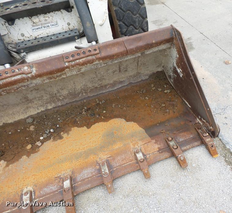 image for item L4384 2005 Bobcat S300 skid steer