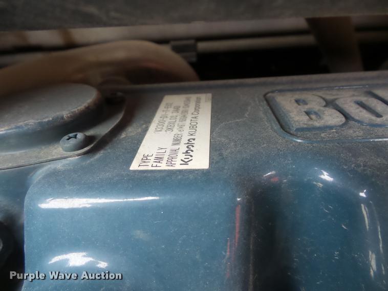 image for item L4384 2005 Bobcat S300 skid steer