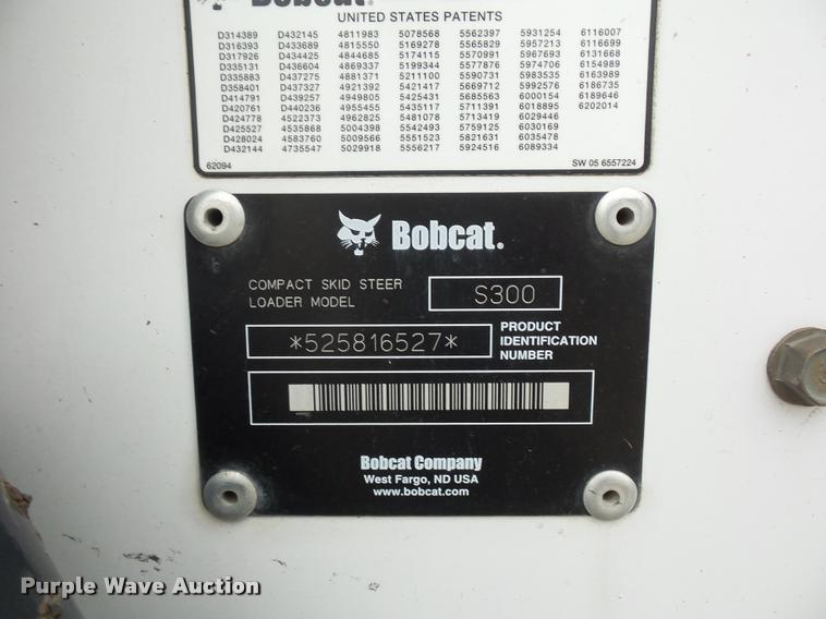 image for item L4384 2005 Bobcat S300 skid steer