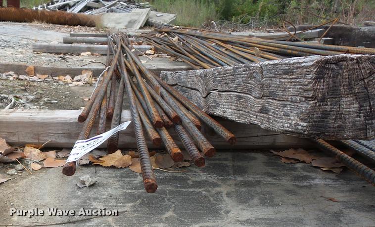 image for item L4386 Approximately 190 pieces of rebar