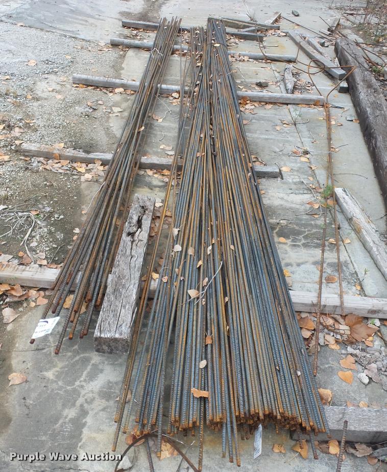 image for item L4386 Approximately 190 pieces of rebar