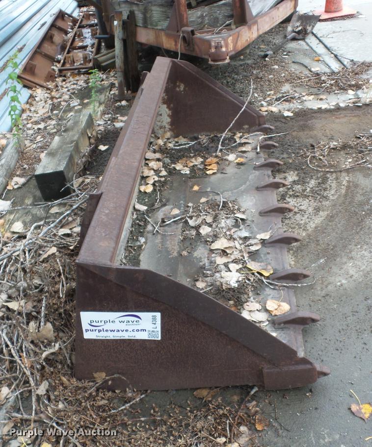 image for item L4388 Skid steer bucket