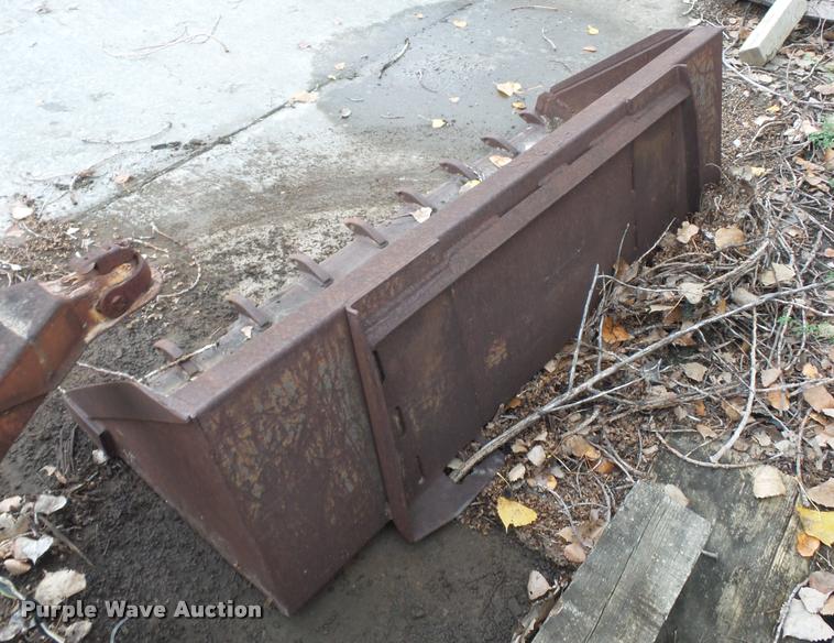 image for item L4388 Skid steer bucket