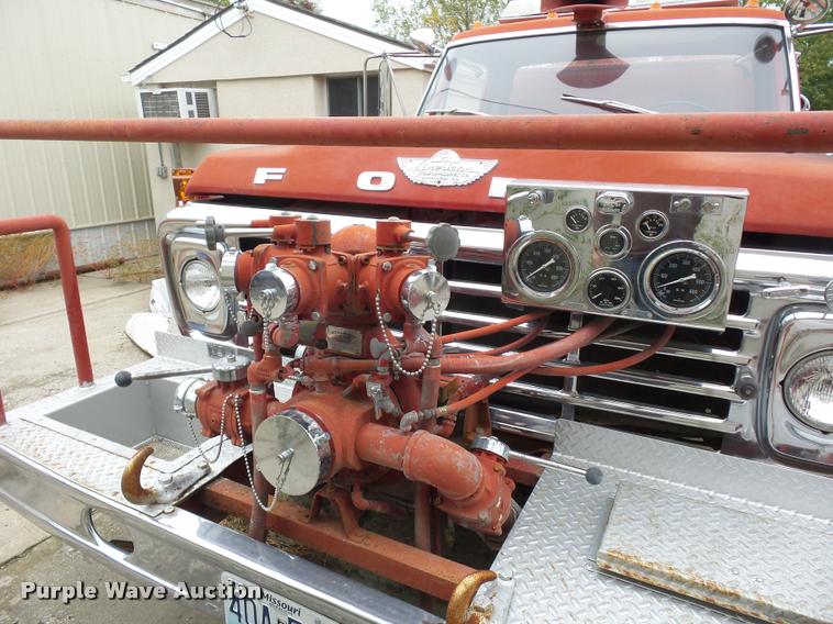 image for item L4390 1975 Ford fire truck