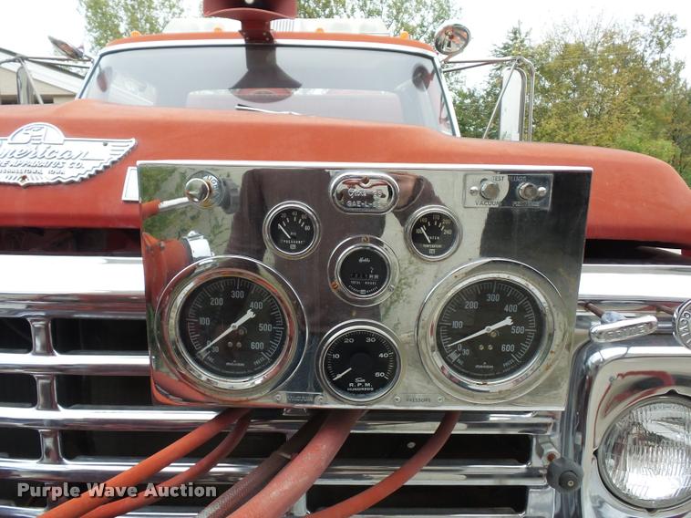 image for item L4390 1975 Ford fire truck