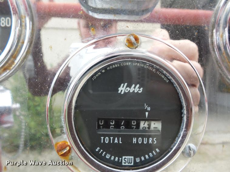 image for item L4390 1975 Ford fire truck