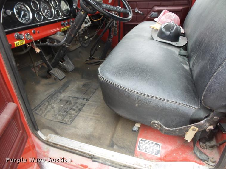 image for item L4390 1975 Ford fire truck