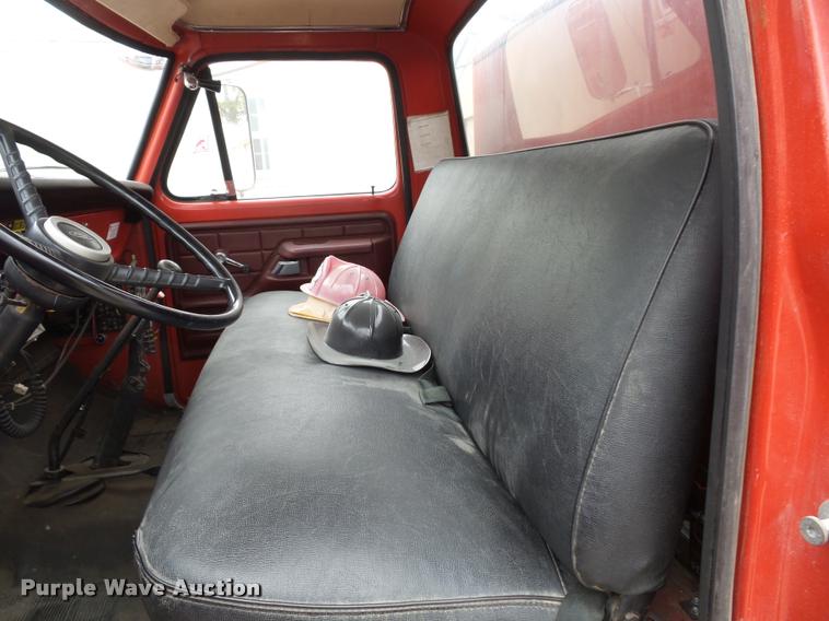image for item L4390 1975 Ford fire truck