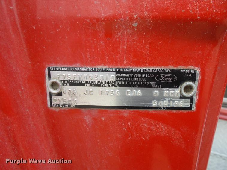 image for item L4390 1975 Ford fire truck