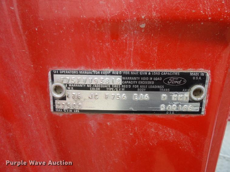 image for item L4390 1975 Ford fire truck