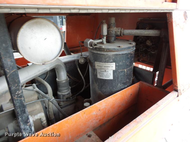 image for item L4392 Sullivan D185Q air compressor