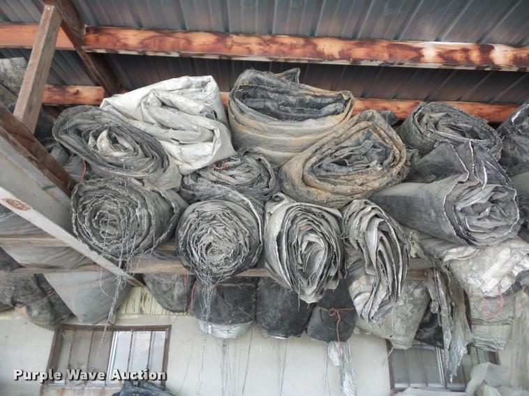 image for item L4396 Approximately 20 concrete blankets