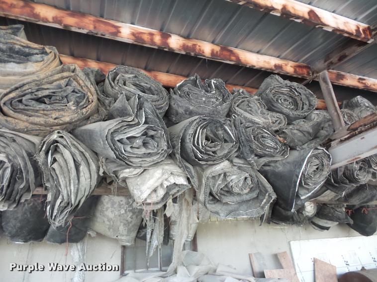 image for item L4396 Approximately 20 concrete blankets