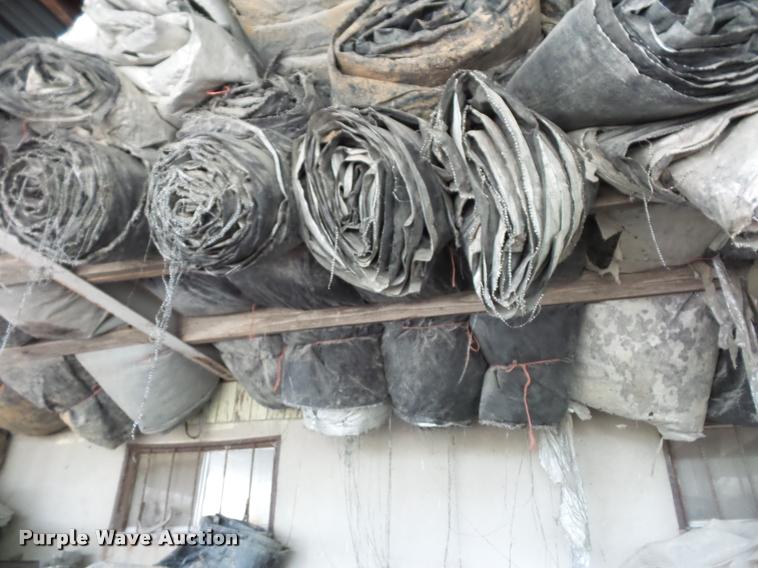 image for item L4396 Approximately 20 concrete blankets