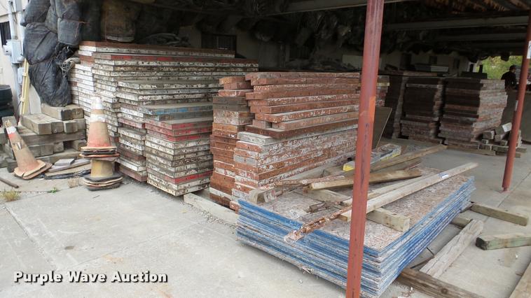 image for item L4398 Simon concrete forms and plywood