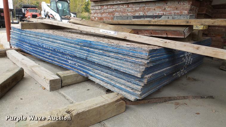 image for item L4398 Simon concrete forms and plywood