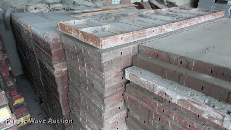 image for item L4399 (220) concrete forms