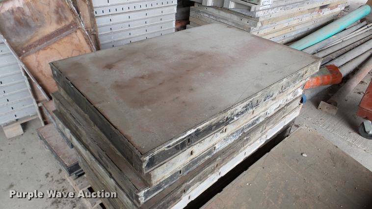image for item L4401 (95) concrete forms