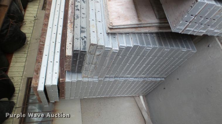 image for item L4401 (95) concrete forms