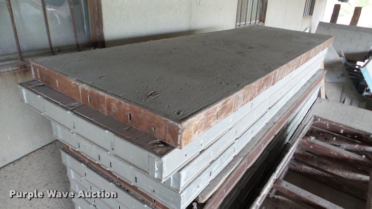 image for item L4401 (95) concrete forms