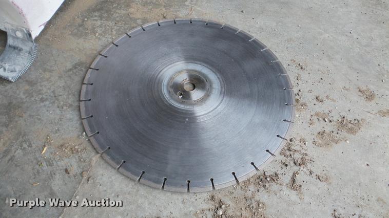 image for item L4409 MK concrete saw