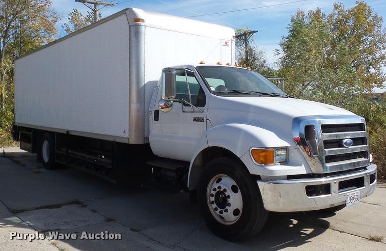 image for item L4413 2008 Ford F650 Super Duty box truck