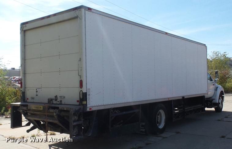 image for item L4413 2008 Ford F650 Super Duty box truck