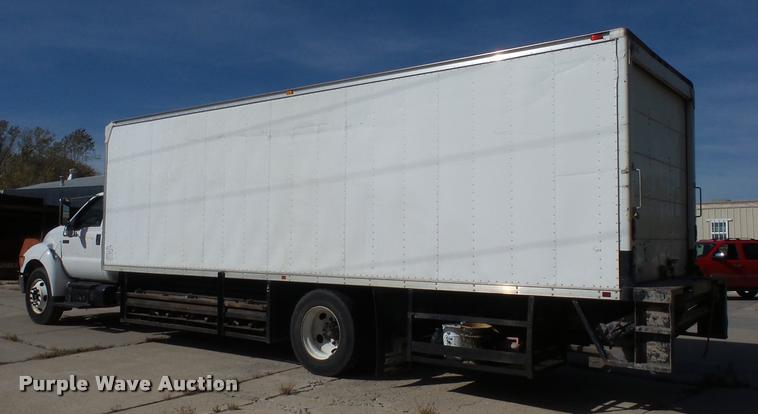 image for item L4413 2008 Ford F650 Super Duty box truck