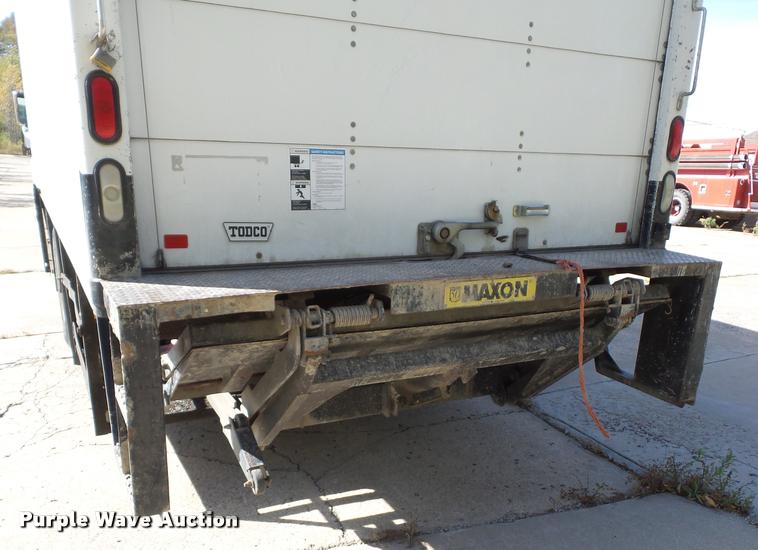 image for item L4413 2008 Ford F650 Super Duty box truck