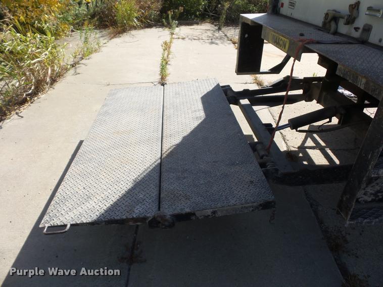 image for item L4413 2008 Ford F650 Super Duty box truck