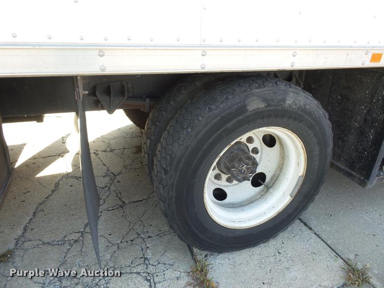 image for item L4413 2008 Ford F650 Super Duty box truck