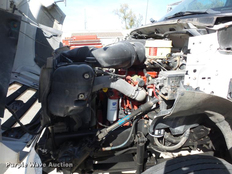 image for item L4413 2008 Ford F650 Super Duty box truck