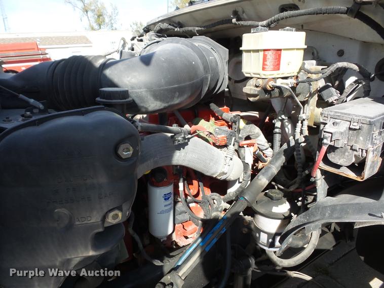 image for item L4413 2008 Ford F650 Super Duty box truck