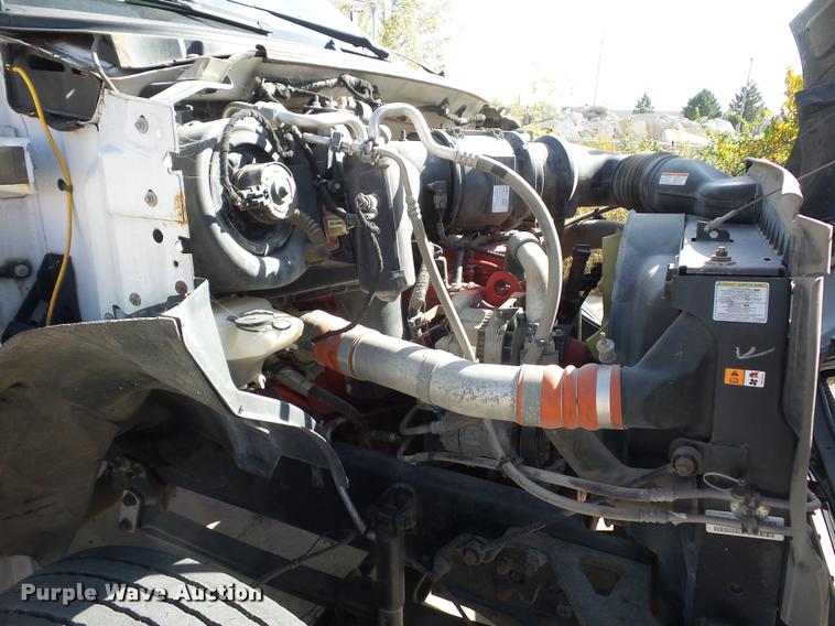 image for item L4413 2008 Ford F650 Super Duty box truck