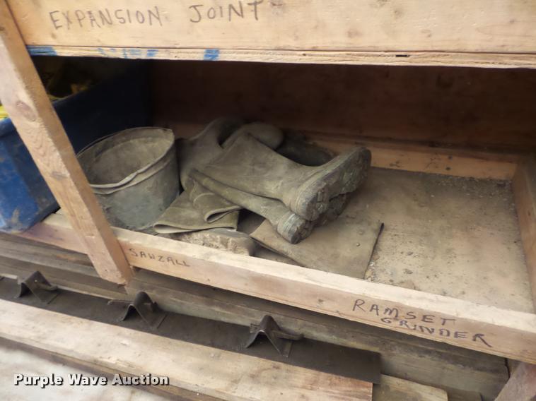 image for item L4413 2008 Ford F650 Super Duty box truck