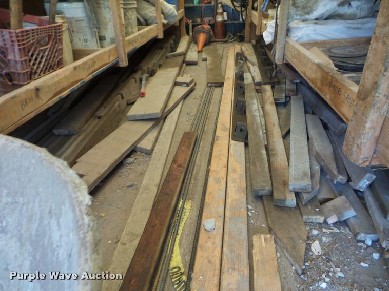 image for item L4413 2008 Ford F650 Super Duty box truck