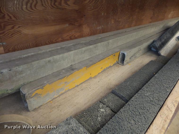 image for item L4413 2008 Ford F650 Super Duty box truck