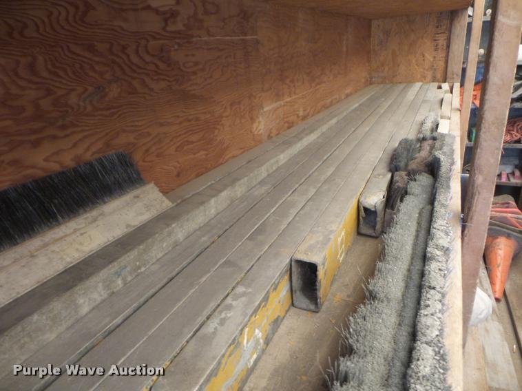 image for item L4413 2008 Ford F650 Super Duty box truck