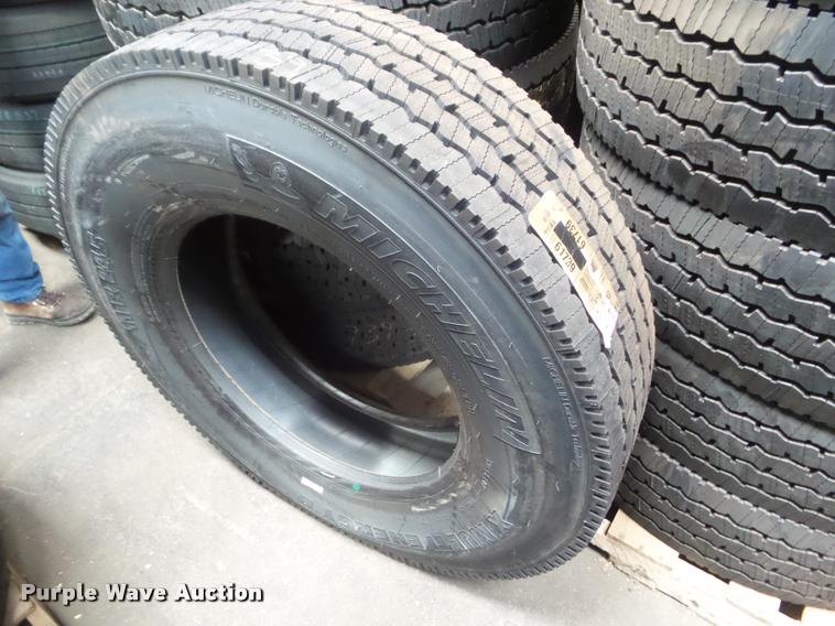 image for item AP9624 (8) Michelin X Multi Energy D 11R24.5 tires