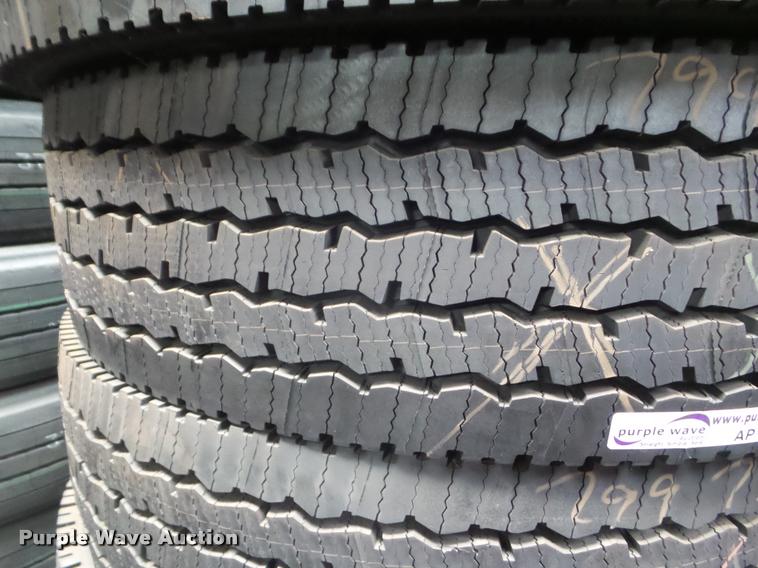 image for item AP9624 (8) Michelin X Multi Energy D 11R24.5 tires