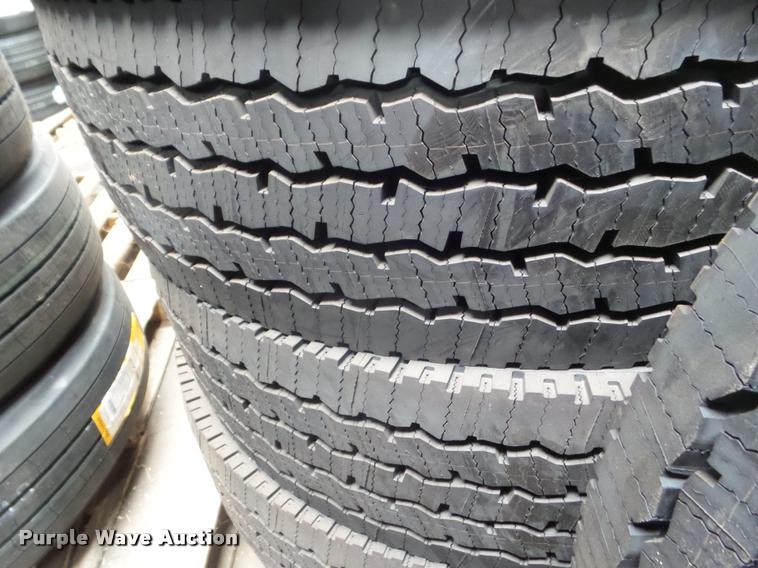 image for item AP9624 (8) Michelin X Multi Energy D 11R24.5 tires