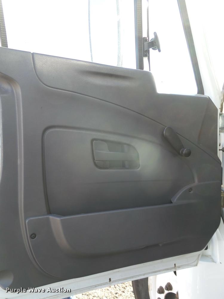 image for item BJ9311 2010 International DuraStar 4300 box truck